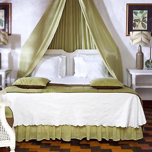Colonial Suite